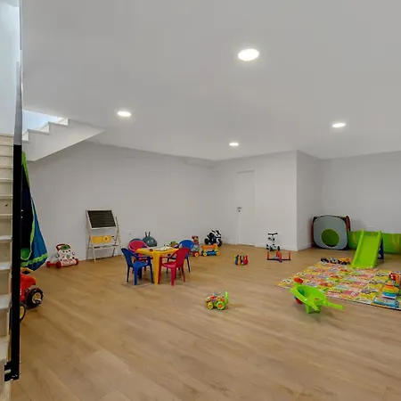 Villa 1 *