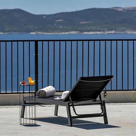 1 Villa