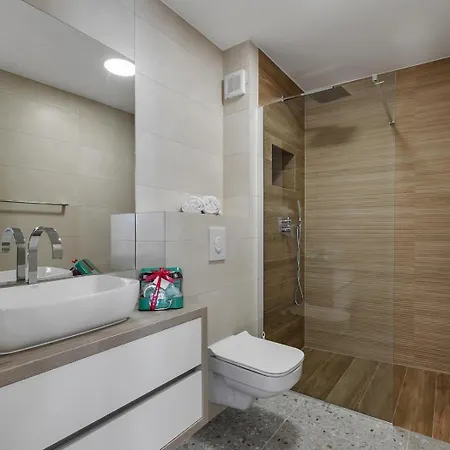 1 Villa *